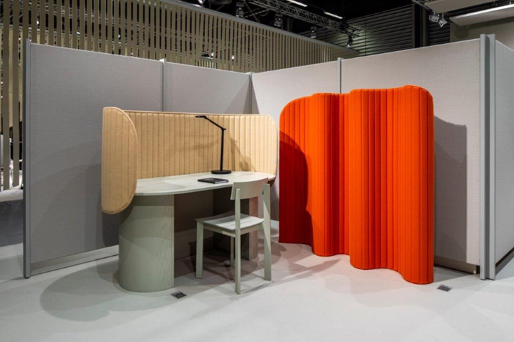 SFF desk divider